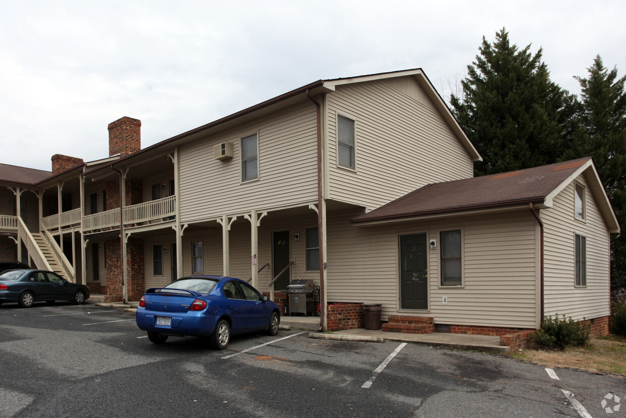 Chateaux Apts - Chateaux Apartments