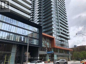 Building Photo - 50 Wellesley St E