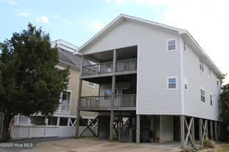 Building Photo - 5 E Greensboro St