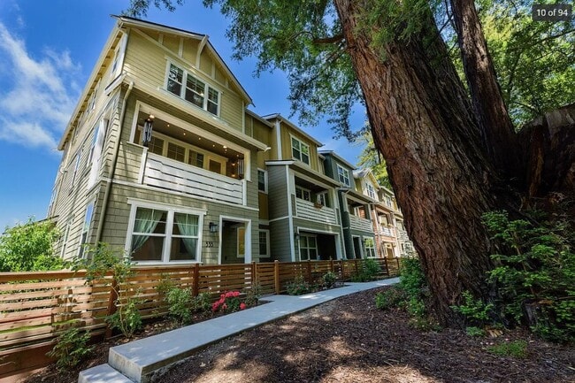 Building Photo - 335 Skyforest Way