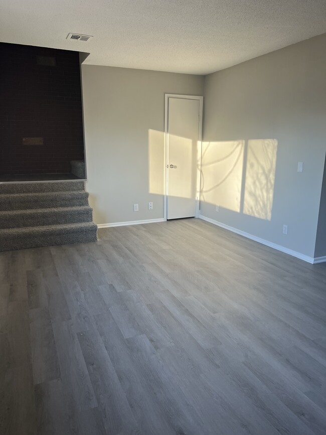 Building Photo - 210 S Prospect Ave
