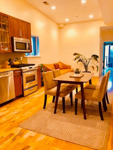 Foto del edificio - 1419 Girard St NW