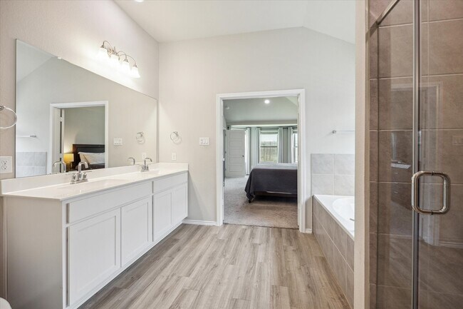 Foto del edificio - 6414 Fiddlewood Thicket Ln