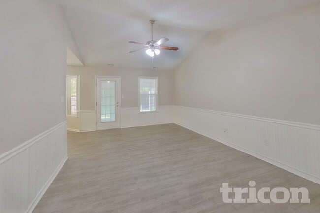 Building Photo - 5001 Alexis Dr