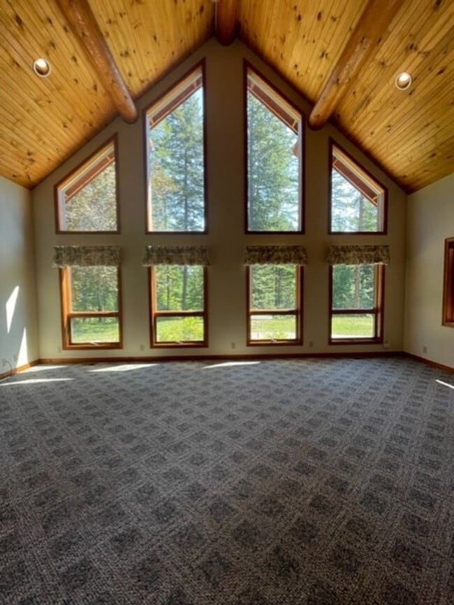 Building Photo - 3 br, 2.5 bath House - 270 Larch Ridge # PB