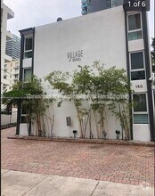 Building Photo - 150 SW 10th St