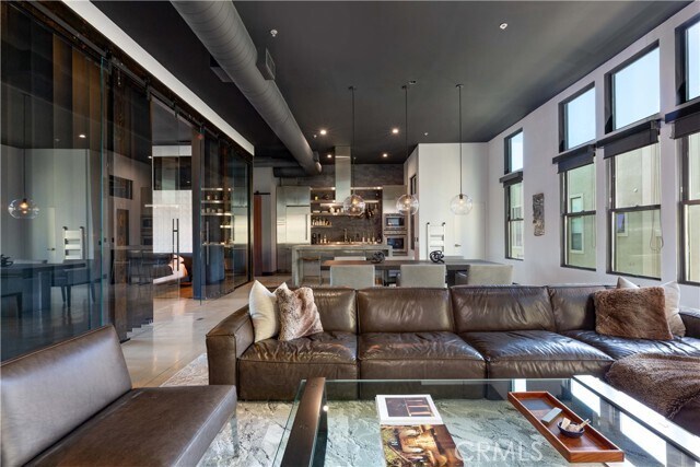 Foto del edificio - 238 N Bush St