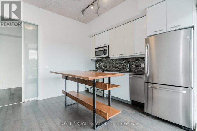 Photo du bâtiment - 2-402 Gladstone Ave