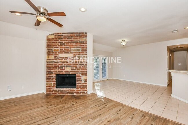 Foto del edificio - 5933 Houghton Ave