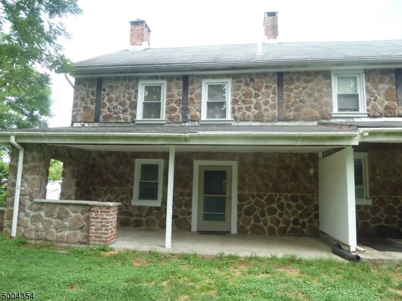 Primary Photo - 351 Alphano Rd