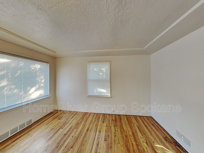 Building Photo - 1414 W Gordon Ave