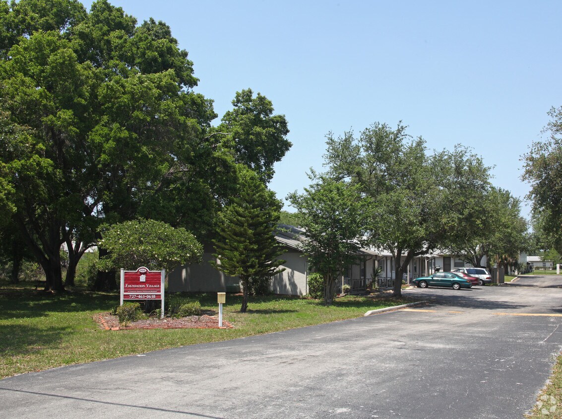 Foto del edificio - Foundation Village