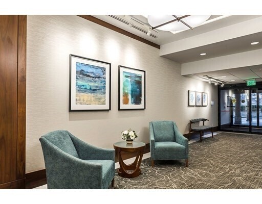 Foto del edificio - 8 Whittier Pl