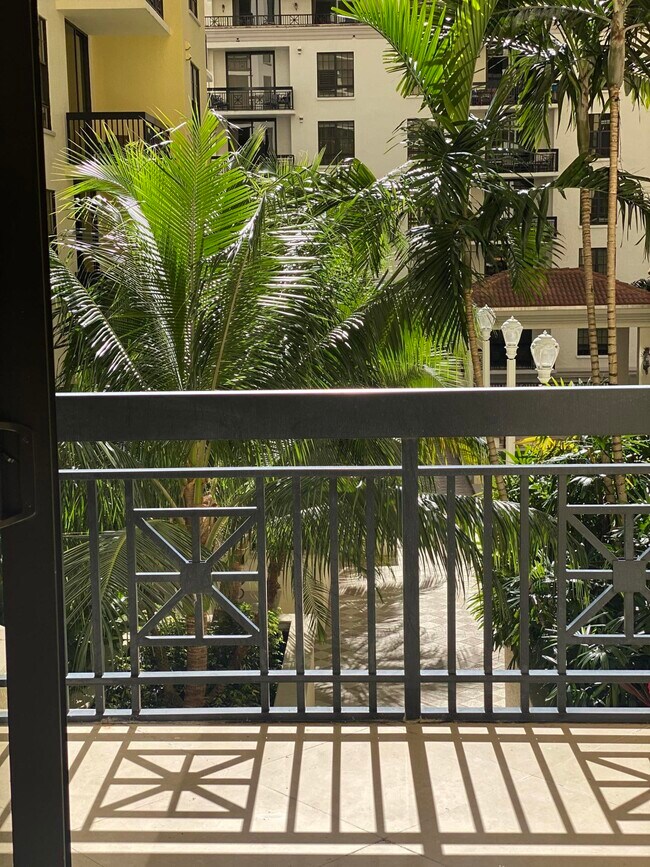 Foto del edificio - 701 S Olive Ave