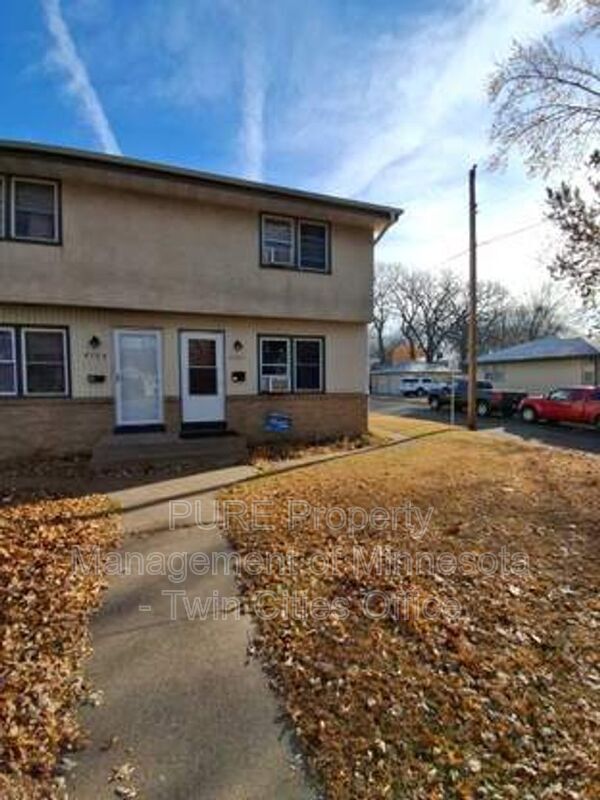 Building Photo - 4703 5th St NE