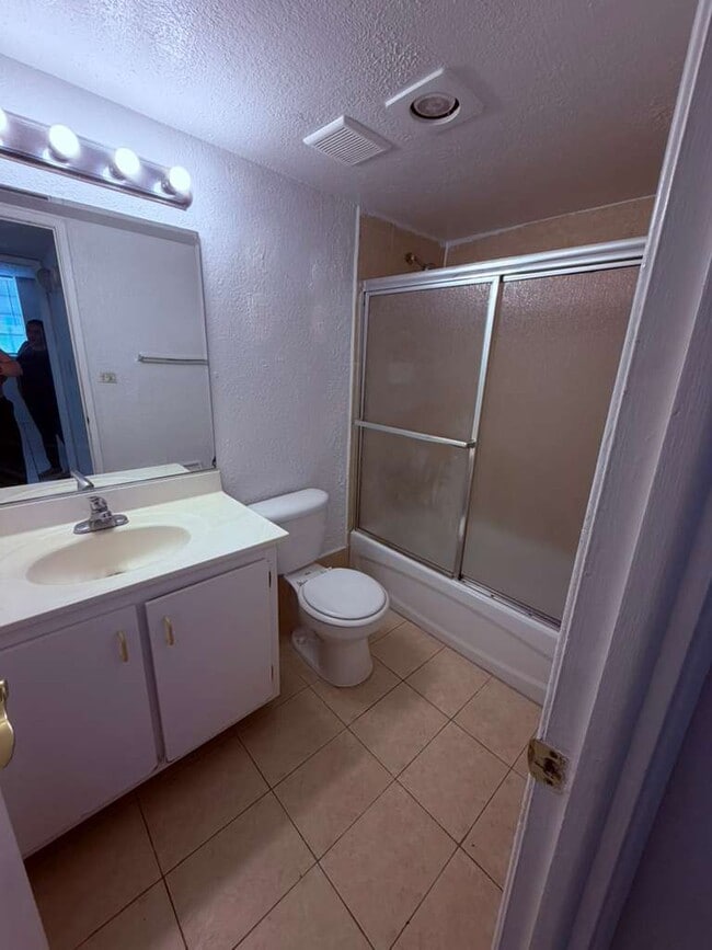 Foto del edificio - 4550 NW 9th St