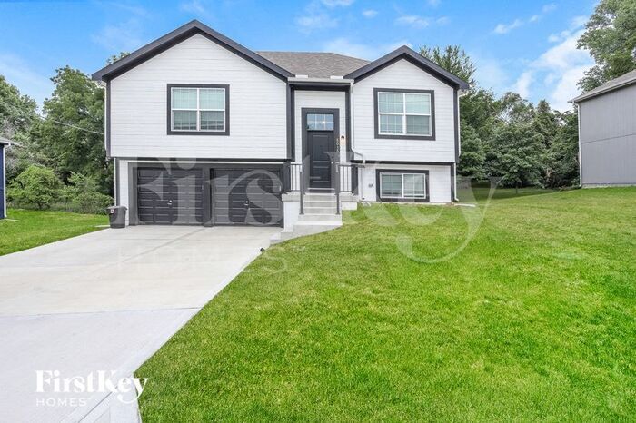 Foto principal - 5015 N Belmont Ave