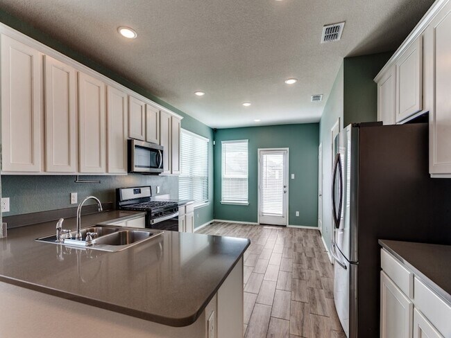 Foto del edificio - 2804 Bursera Ln