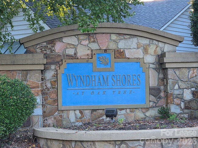 Building Photo - 112 Spring Grove Dr