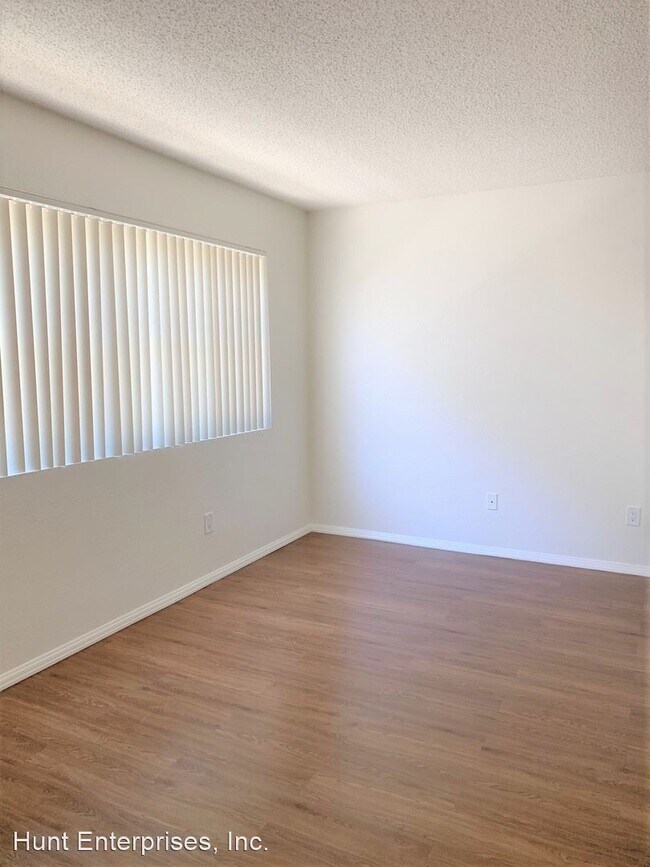 Foto del edificio - 7926 Foothill Blvd