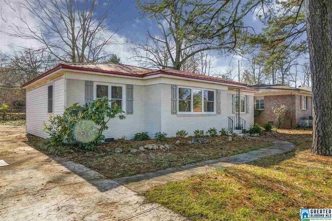 Foto del edificio - 5509 Crestwood Blvd
