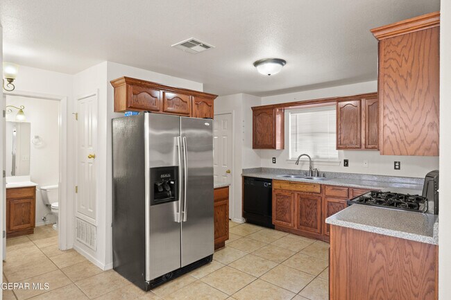 Foto del edificio - 5376 Jose Duran Ln