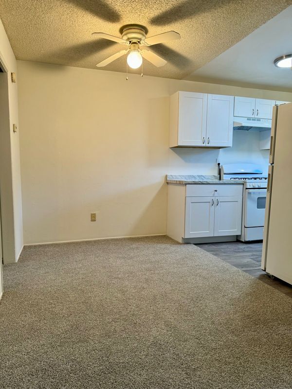 Foto del edificio - 2055 Felspar St