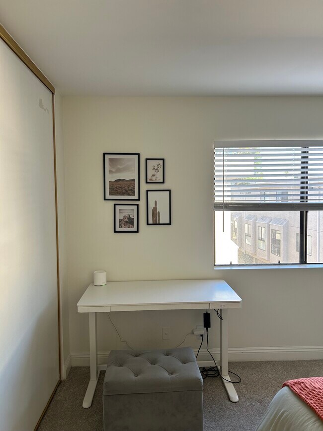 Foto del edificio - 15169 Magnolia Blvd