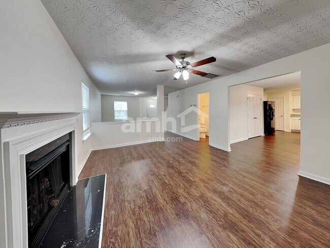 Foto del edificio - 134 Holly Mill Village Dr