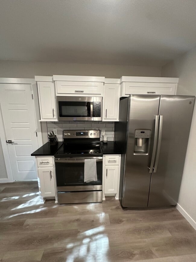 Foto del edificio - 754 W Poplar St