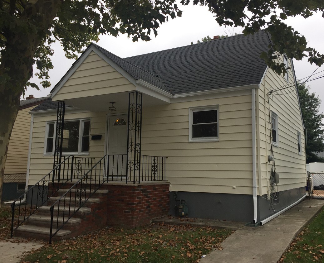 430 Inslee St, Perth Amboy, NJ 08861 House for Rent in Perth Amboy