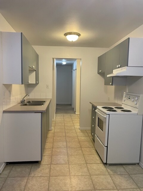 Photo principale - 8920-8986 Street - 104 St
