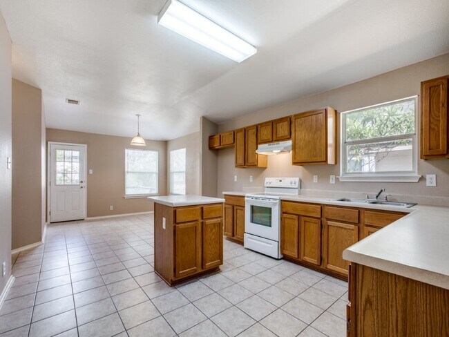 Foto del edificio - 611 Granite Cliff