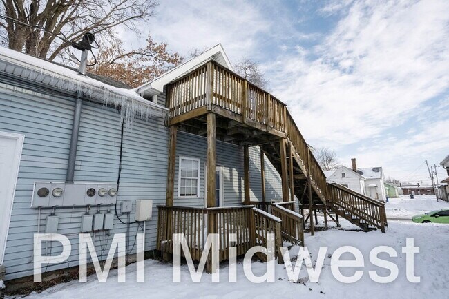 Building Photo - "Charming 1-Bedroom Retreat in Kokomo – Cozy Living with 750 Sq Ft of Comfort!"
