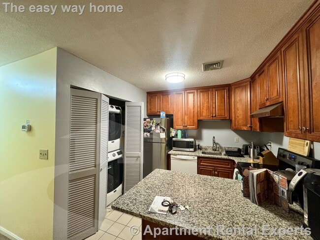 Building Photo - 620 Boston Ave