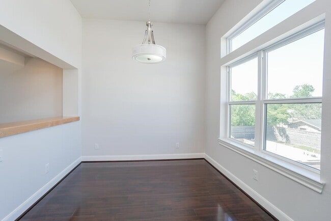 Building Photo - 3351 Kilgore St