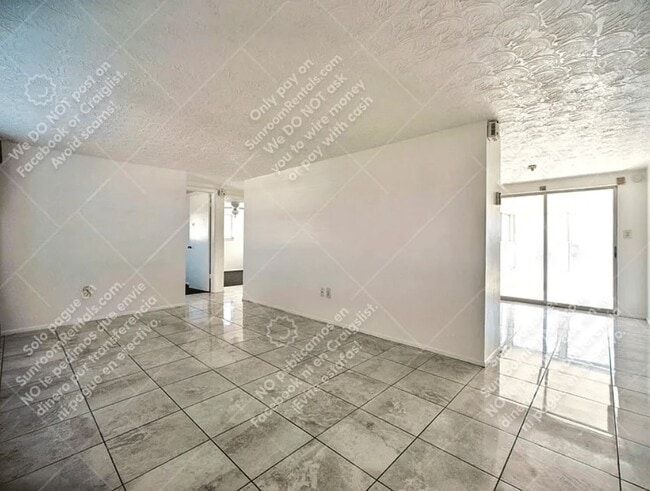 Foto del edificio - 5338 Nancy Ln