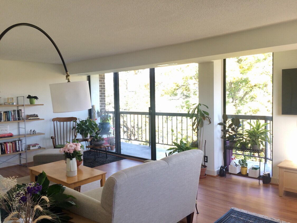 Foto principal - 1401 N Rhodes St