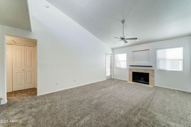 Foto del edificio - 14145 N 92nd St