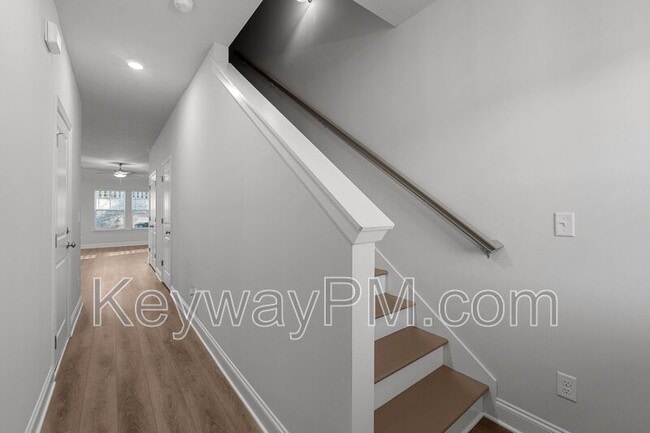 Building Photo - 1301 Newbern Dr