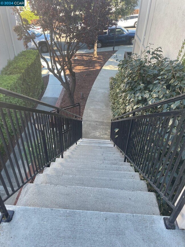 Foto del edificio - 1427 Hull Ln