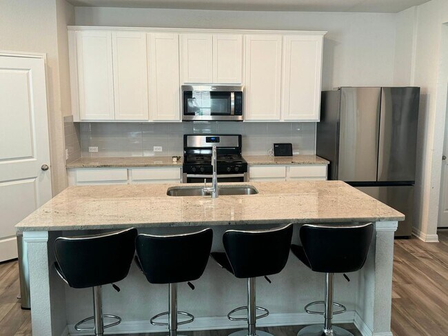 Building Photo - 330 Delaware Mountains Ter
