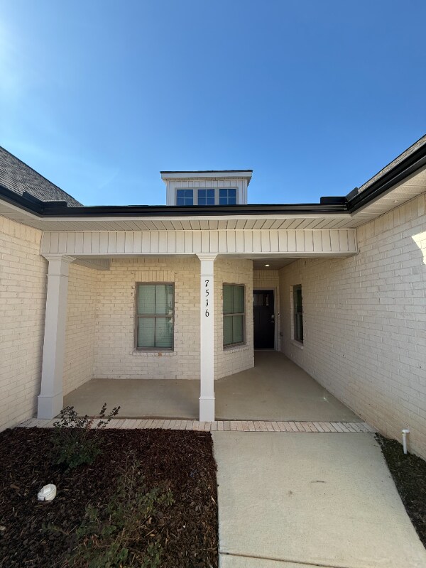 Foto del edificio - 7516 Doris Ruth Ln SE