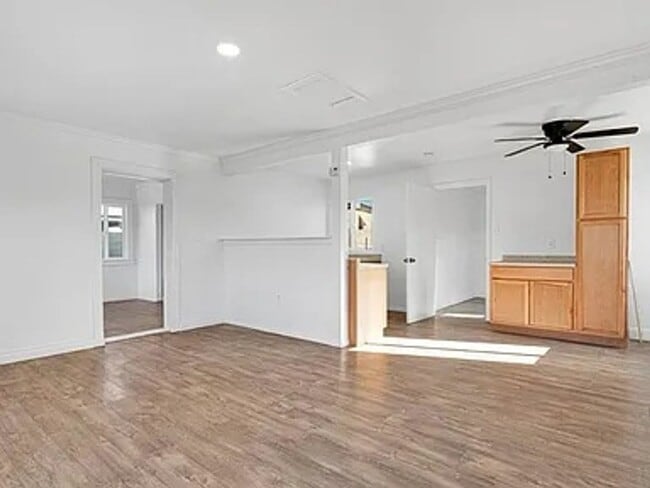 Building Photo - Remodeled charming 1 bedroom with 1 bonus ...