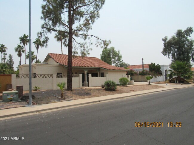 Building Photo - 509 E Grandview St