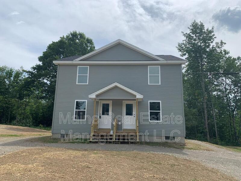 15 Twin Oak Dr, Glenburn, ME 04401 House Rental in Glenburn, ME