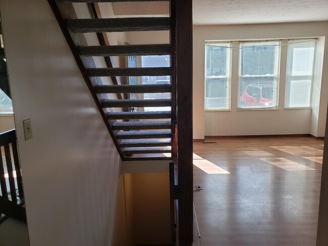 Foto del edificio - 7900 Barkwood Dr