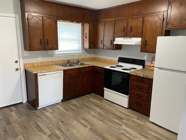 Foto del edificio - 4812 Tradewinds Dr