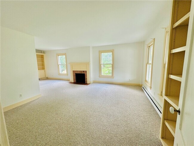 Foto del edificio - 1253 Fairport Rd