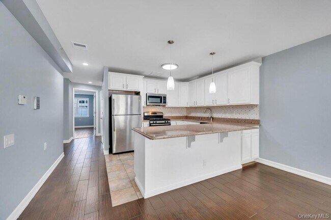 Foto del edificio - 102-20 Rockaway Beach Blvd